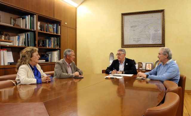 Urrea se reúne con el alcalde de Ojós