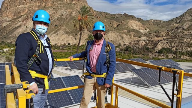 Inaugurada una instalación solar en la cubierta del pabellón de Ojós
